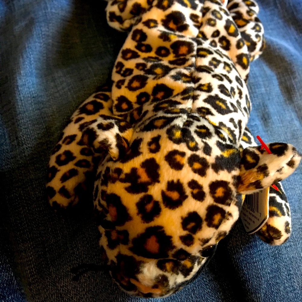 retired mint condition “freckles” the leaper ty